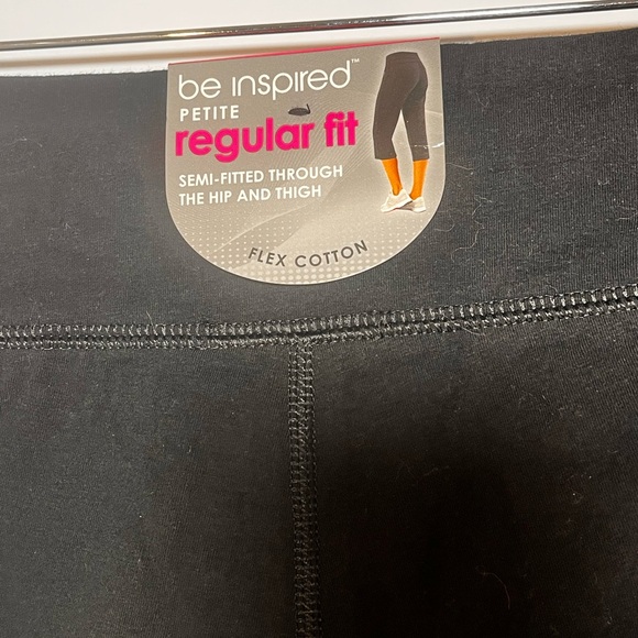 Be Inspired Petite XL Regular Fit Capris - Picture 5 of 6